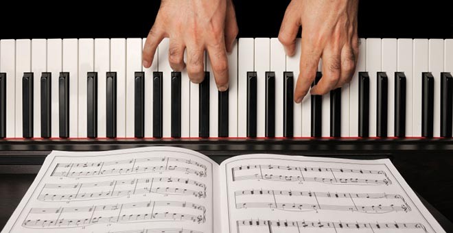CompositoriIl corso ha l'obiettivo di formare figure professionali in grado di creare composizioni musicali utilizzando i diversi tipi di linguaggi e metriche.